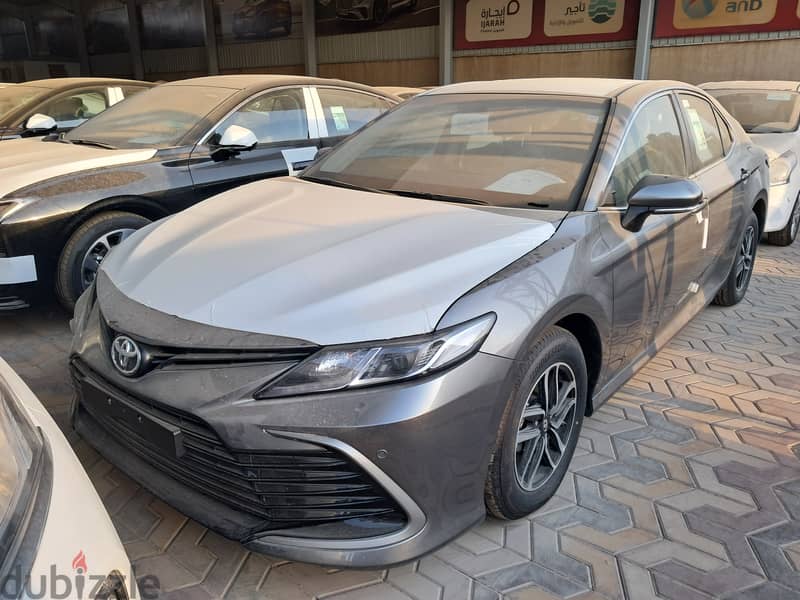 Toyota camry LE 2024 0