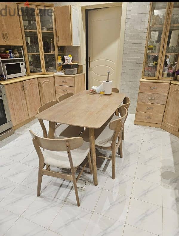 6 Seater Dining Table for sale طاولة سفرة/طعام للبيع 0