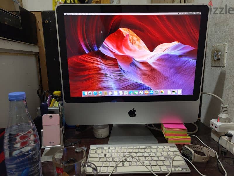 imac core 2 duo. 4 GB ram 128 GB ssd 2