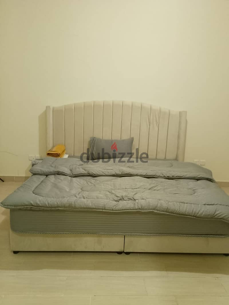 King size and single bed 1