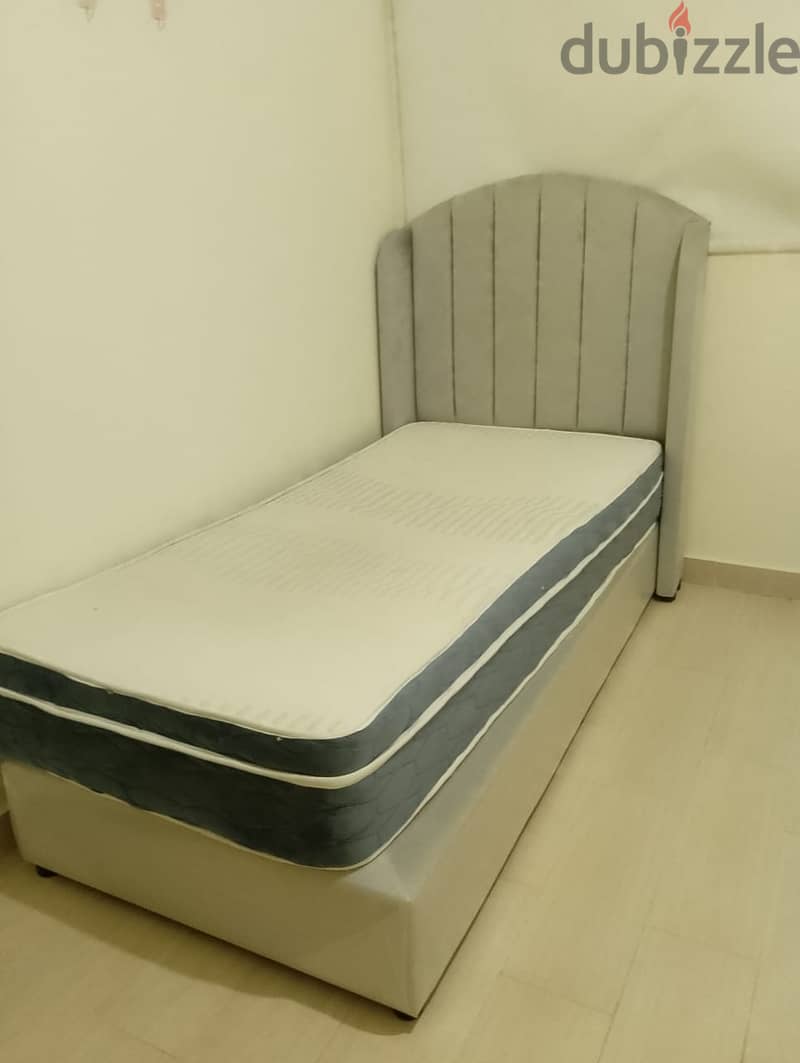 King size and single bed 3