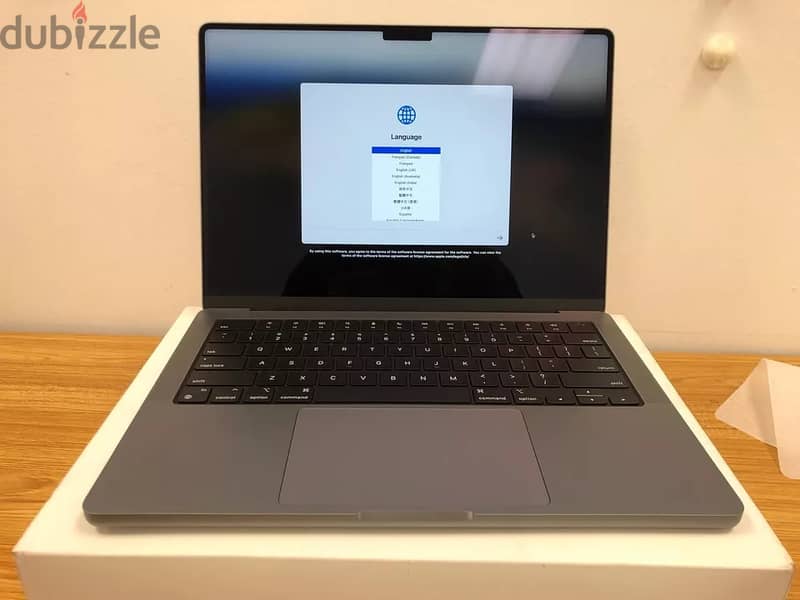 Apple 2023 MacBook Pro 14-inch Laptop with M3 WhatsApp : +1 7144191773 0