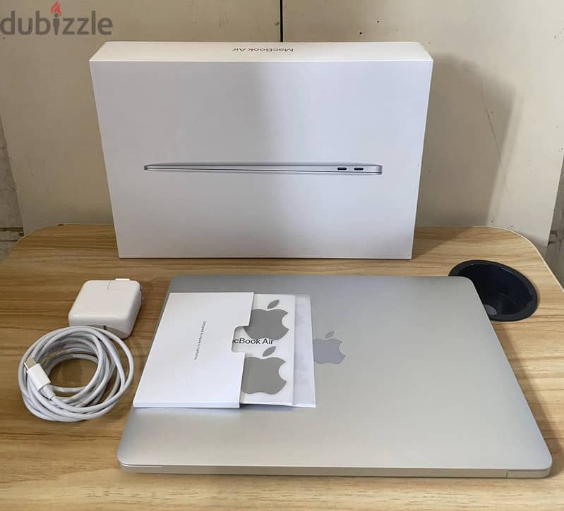 Apple macbook air m1 8gb ram 256gb 0