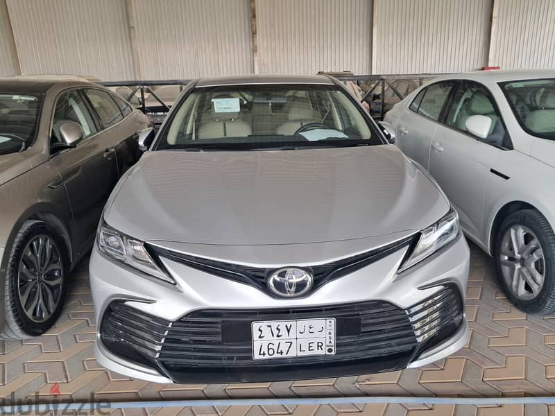 Toyota Camry 2023 0