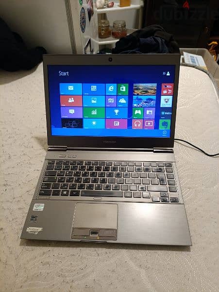 Toshiba Ultrabook 1