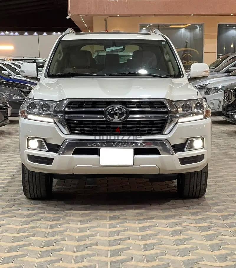 Toyota Land Cruiser GXR 0