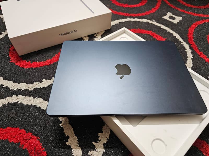 Brand New Condition with Box - MacBook Air 2022 M2 0