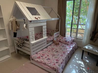 Kids house dual bed - like new