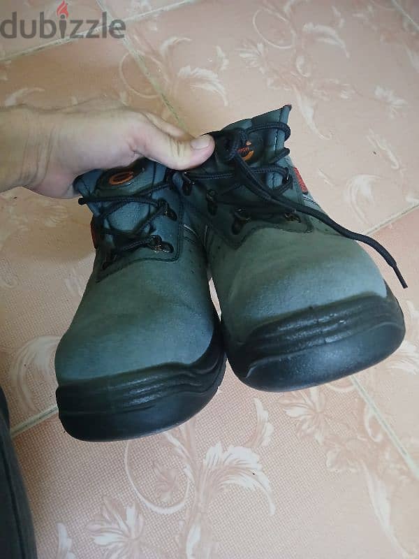 safety shoes 2