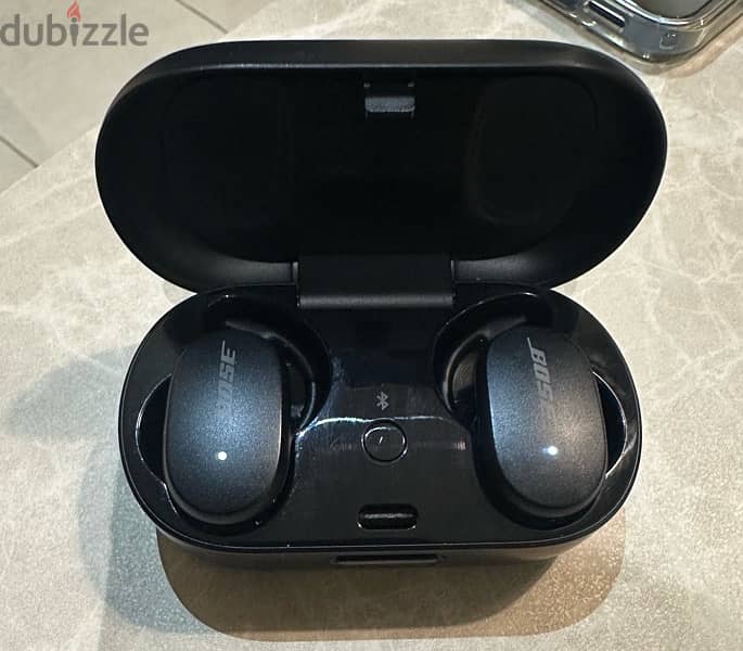 Bose quite comfort ear buds Active noise cancellation 1