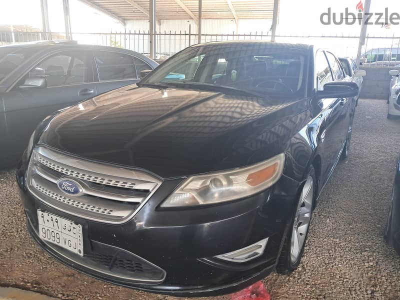 Ford Taurus 2011 0