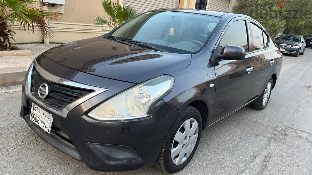 Nissan Sunny 2021 mid 0