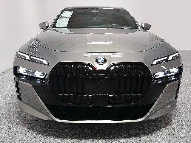 2024 BMW 740i 0