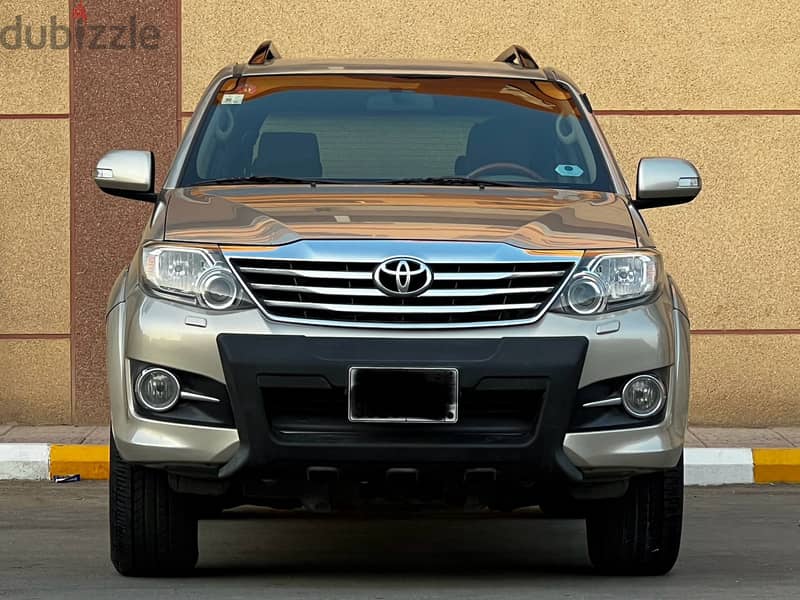 Toyota Fortuner 2015 0