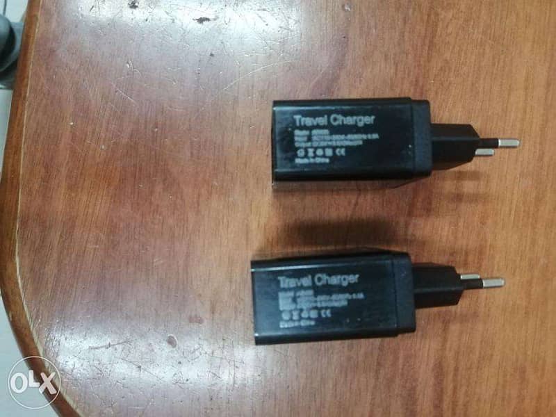 فيشة متعددة كشاحن للسفر جديد new travel charger 2