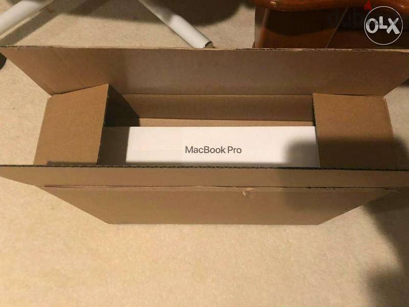 NEW STOCK MacBook Pro 13.3" - 8GB Memory 0