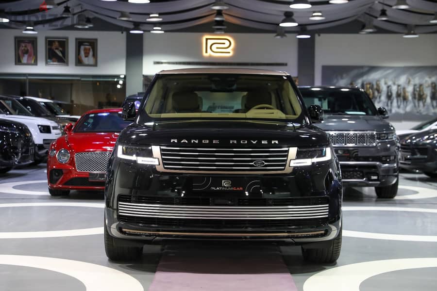 Range Rover SV Autobiography 2024 0