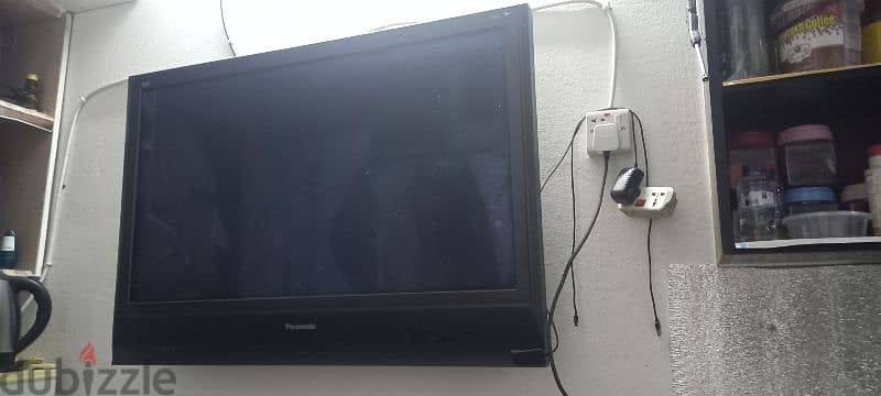 PANASONIC   TV 45 INCH 2