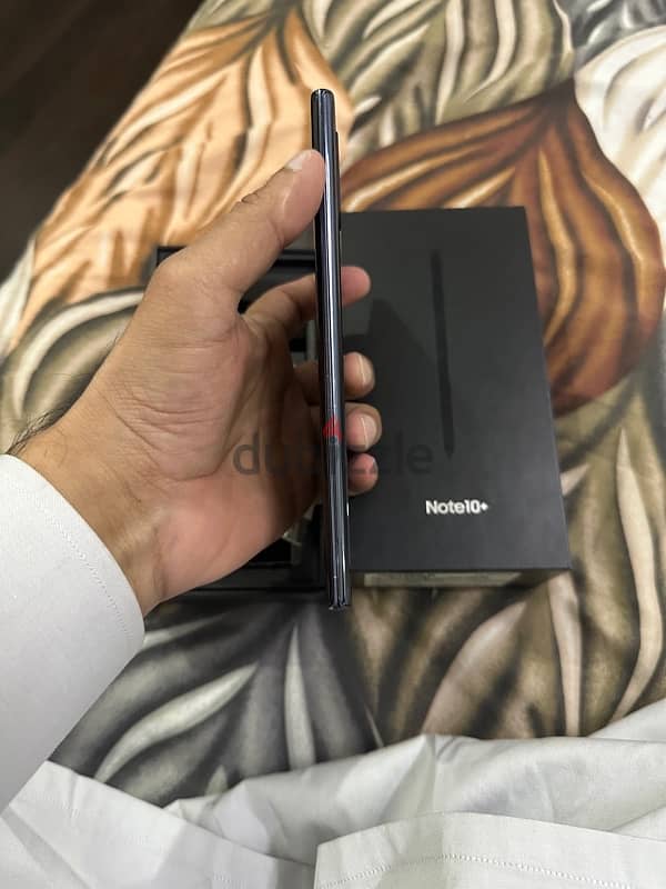 samasung Note10plus neat and clean 0