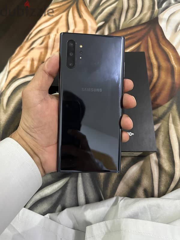 samasung Note10plus neat and clean 5