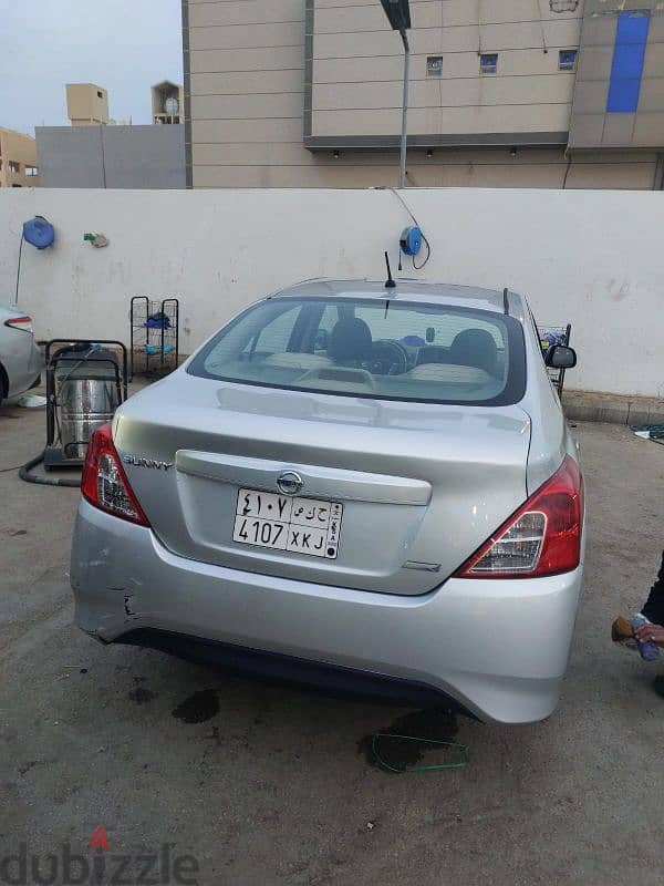 Nissan Sunny 2015 0