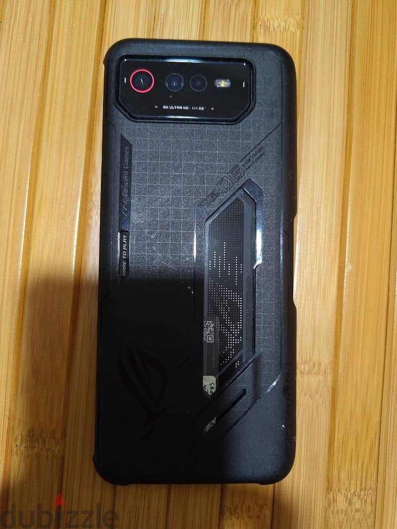 ASUS ROG PHONE 6 1