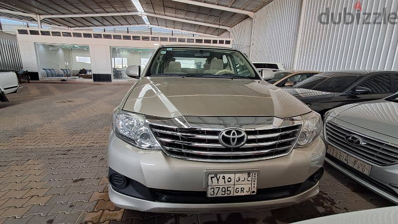 Toyota Fortuner 2014 0