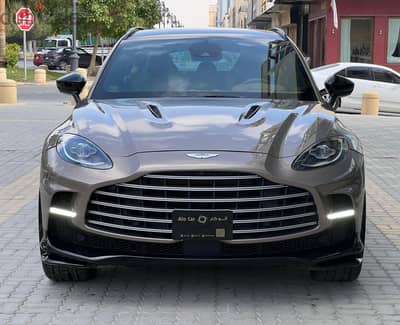 Aston Martin DBX 707 2023