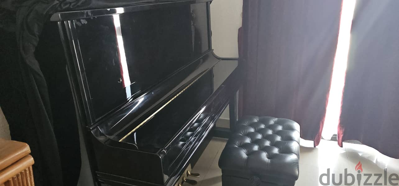 Hailun 125 Piano in excellent condition for Sale 1