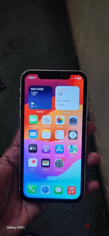 IPHONE XR ONLY 350 SAR 2