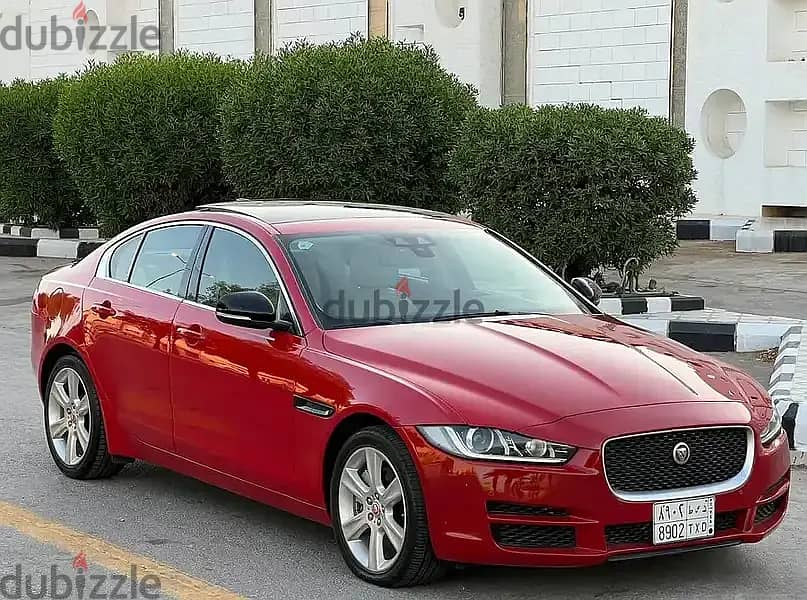 جاكوار XE 2018 0