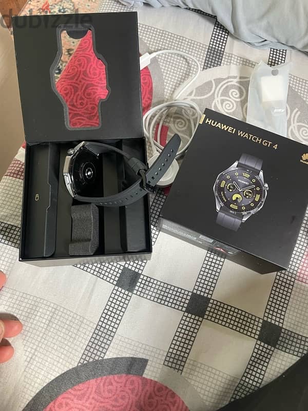 How are we GT or Watch? New condition? All accessories? 1