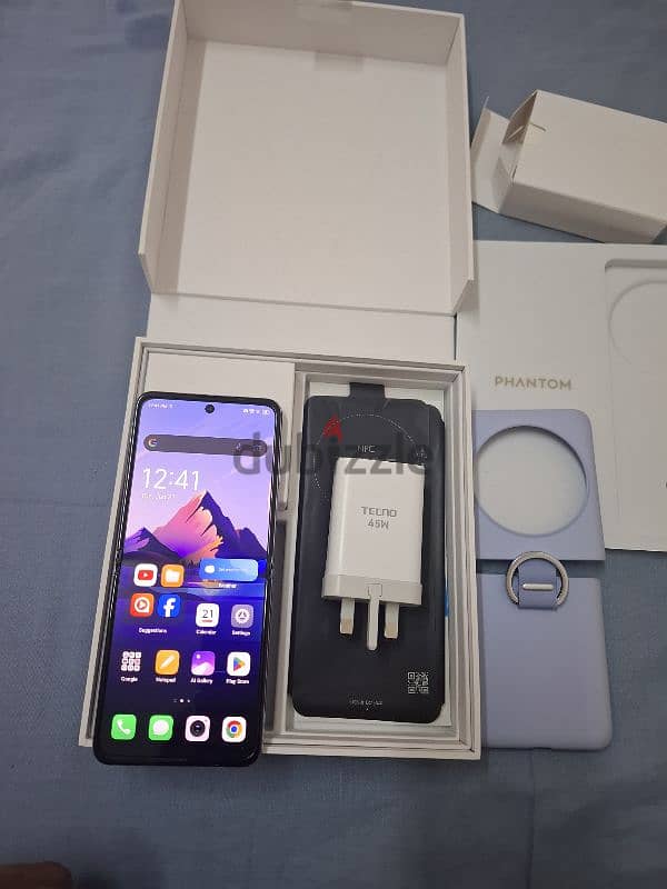 Tecno phantom v flip 5G 8gb 256gb 0