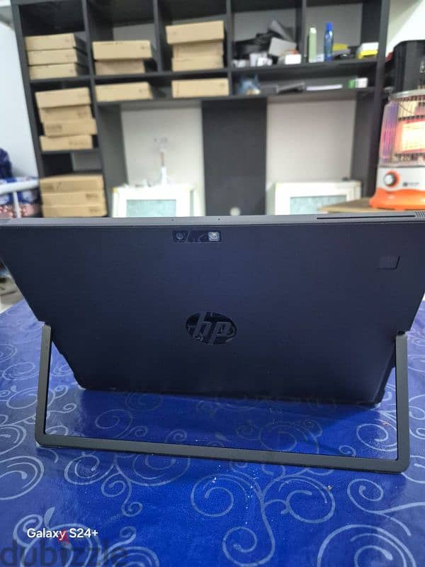 HP Pro 2in1 Touch Screen G4 Intel Core M3, 7th Gen 8/256 1