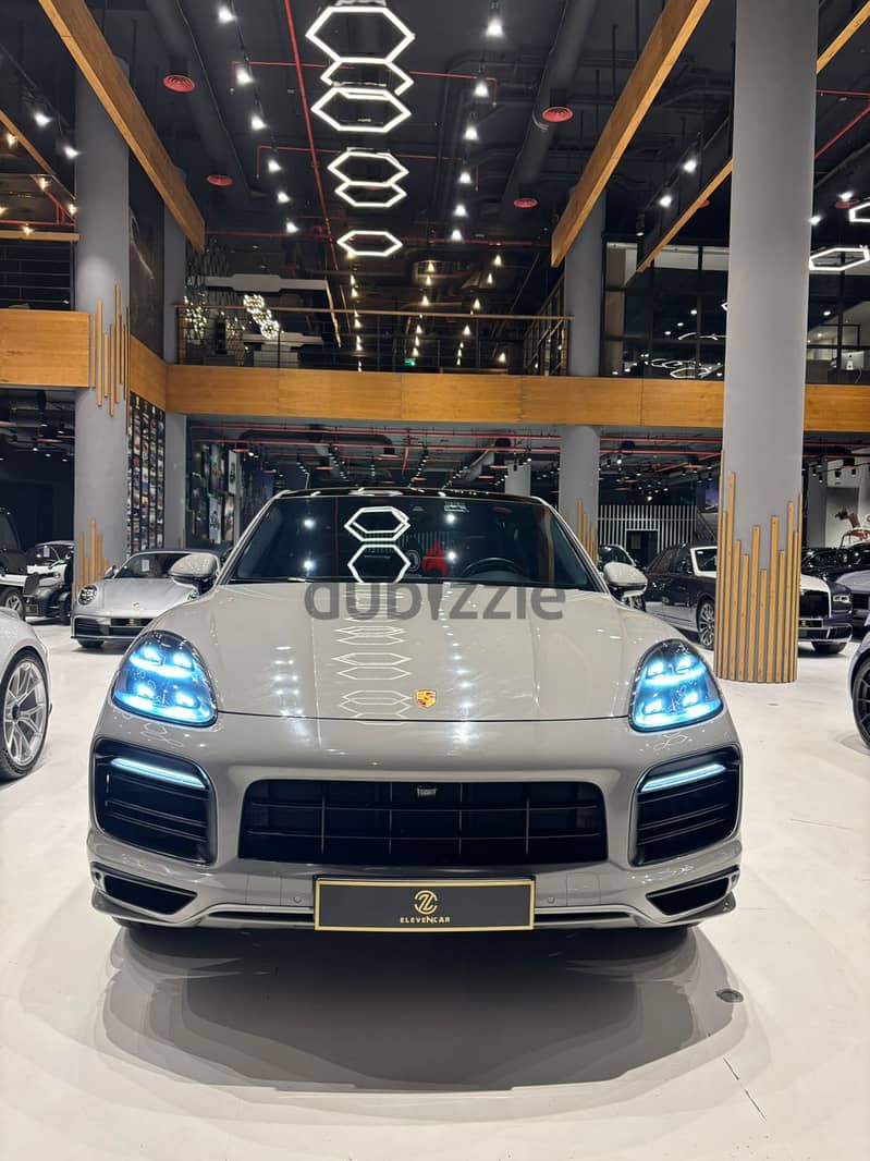 Porsche ⁠Cayenne GTS 2022 0