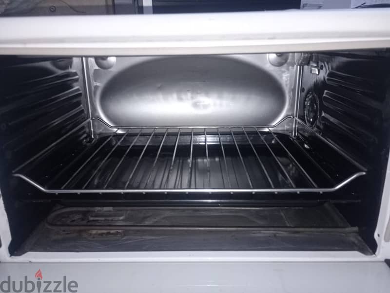 Luxell Oven neat and clean 1