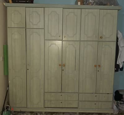 Cupboard suitable for hall and bedroom, in good condition.