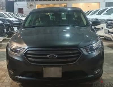 Ford Taurus 2016