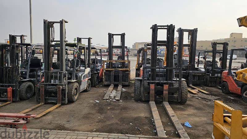 رافعه شوكيه للايجار فوركلفت فوركليفت رافعات شوكيه للايجار forklift 1