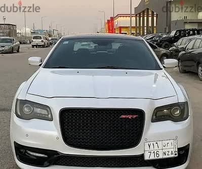 كرايسلر 300 SRT موديل 2012