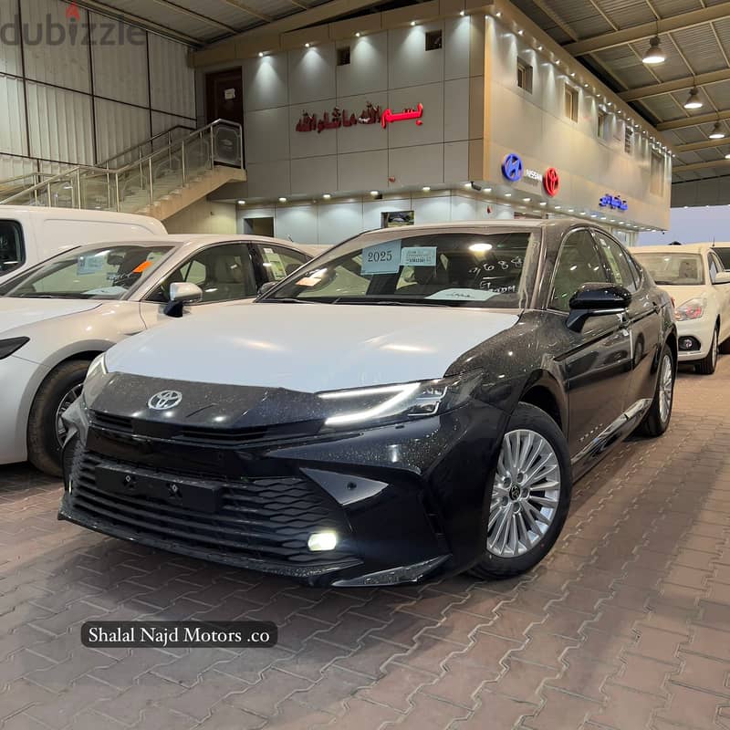 Toyota Camry LE  2024 0