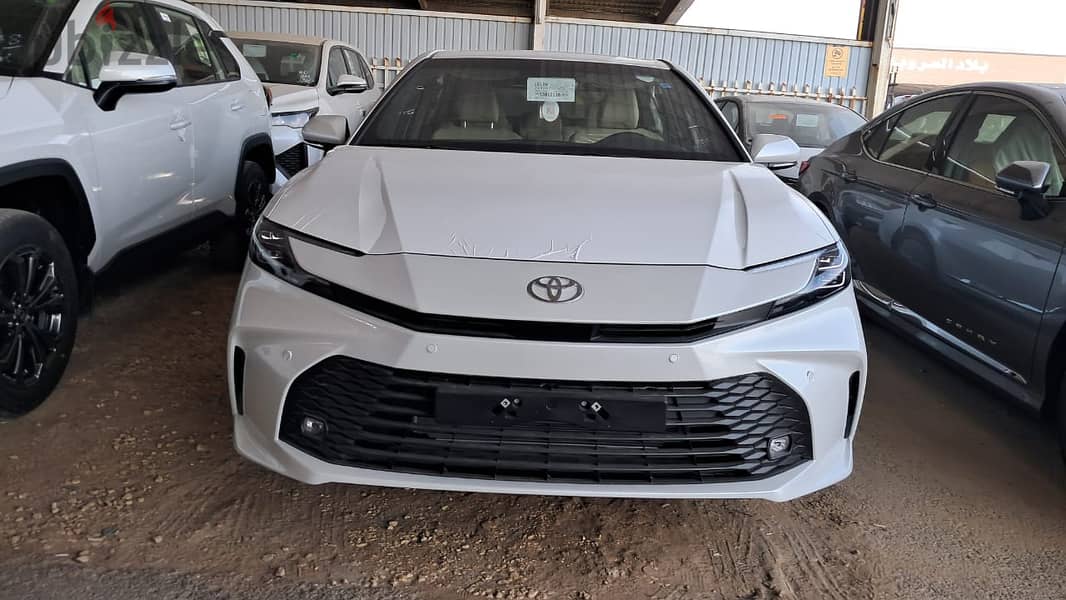 Toyota Camry LE 2025 0