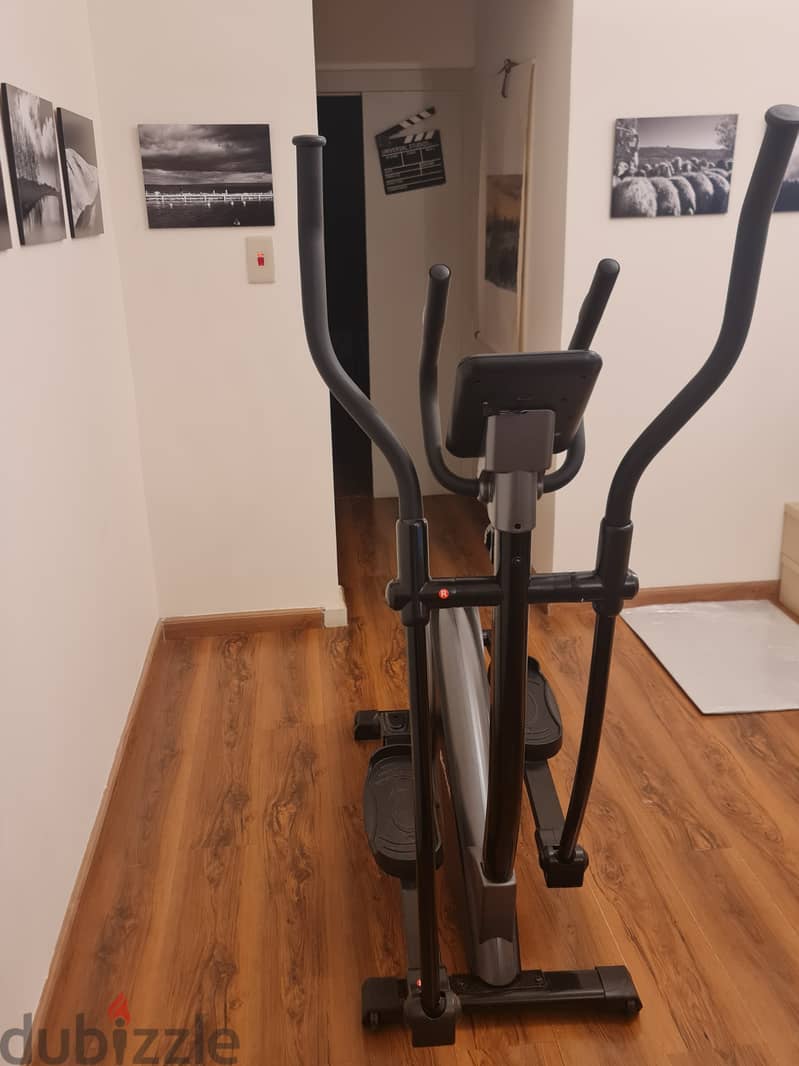 Magnetic Cross Trainer (Elliptical) 1