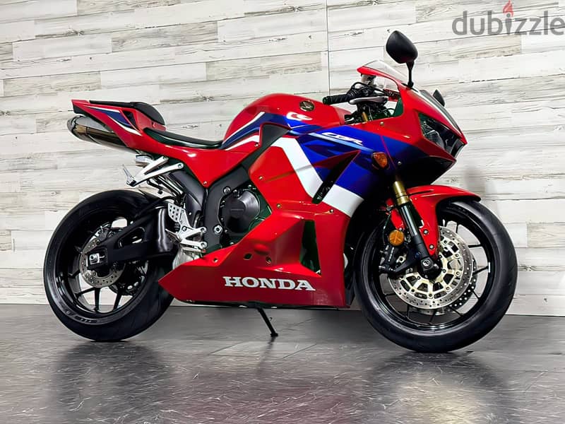 2023 Honda CBR 600RR  (+97466574363) 1