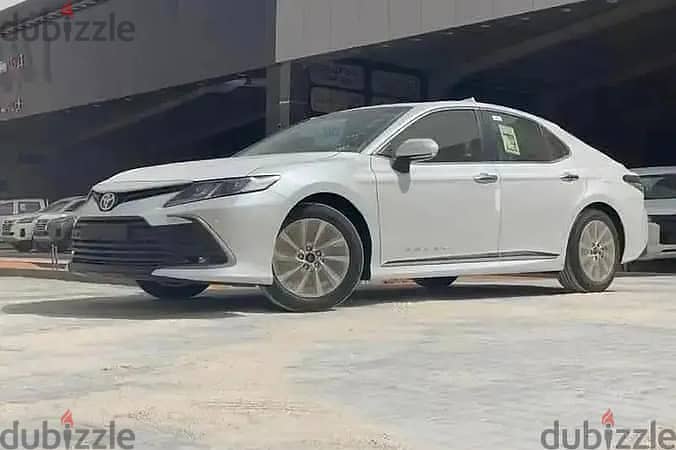 Toyota Camry 2024 GLE 0