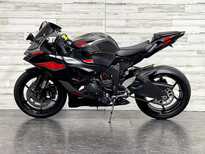 2024. SUZUKI GSX-R600 +974 66574363