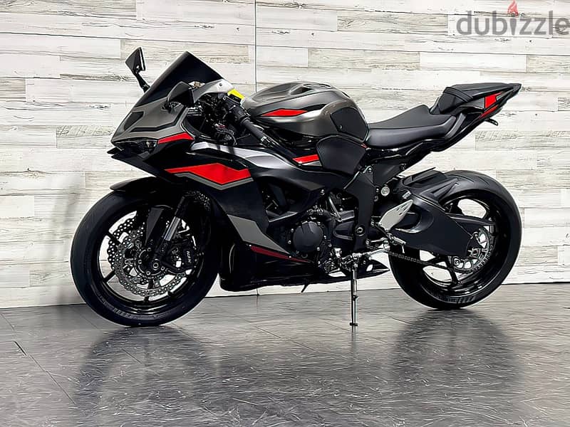 2024. SUZUKI GSX-R600 +974 66574363 1