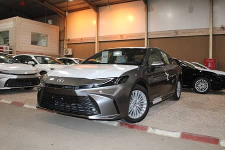 Toyota Camry TITANIUM 2025