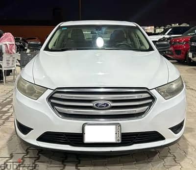 Ford Taurus 2015