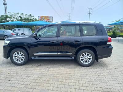 Toyota Land Cruiser 5.7L GXR V8